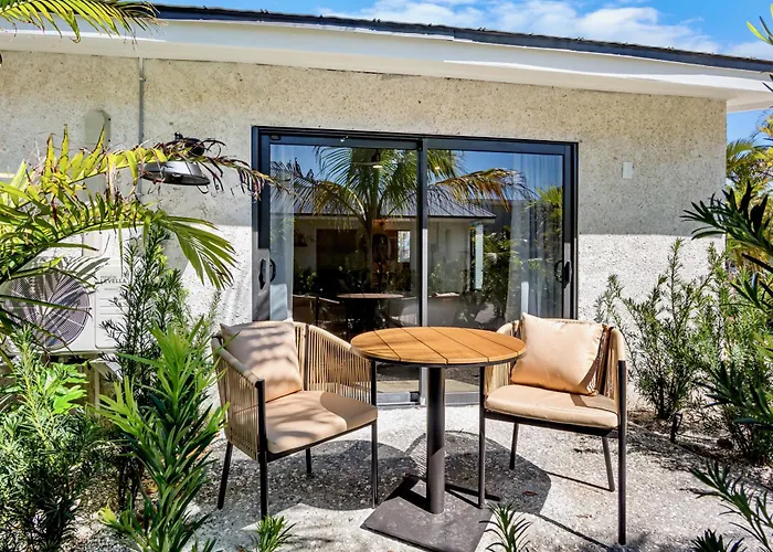 The Retreat At Anna Maria Island Inn
