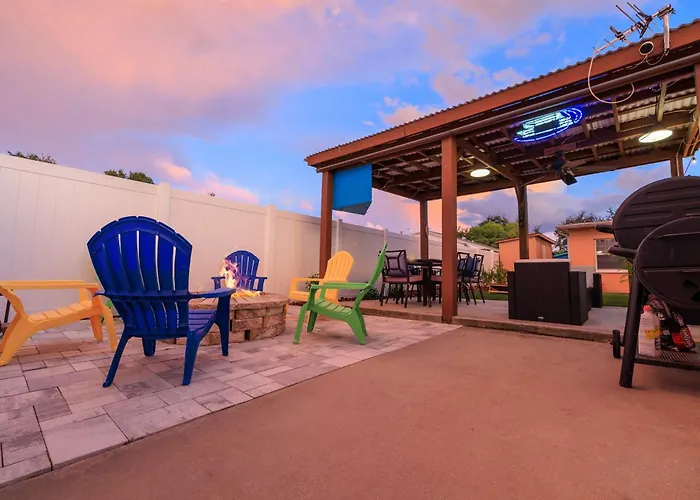 3Br - Beach & Trail - Bikes, Fire Pit, Mini-Golf