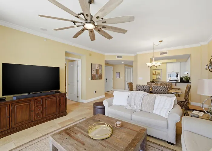 Private Beach Front Luxury Condo, Amazing Views & Sunsets, Indigo East, 5-Star, 2 Balconies
