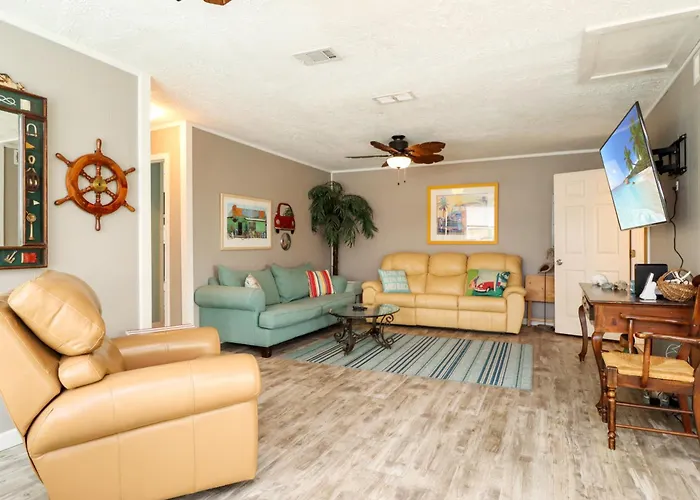 Castaway By Pristine Properties Vacation Rentals