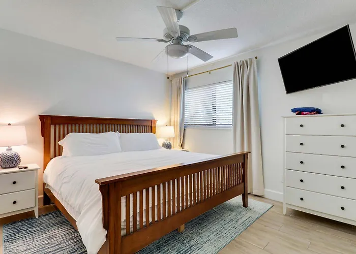 Sailfish Suites 5 - Waterfront Lodging