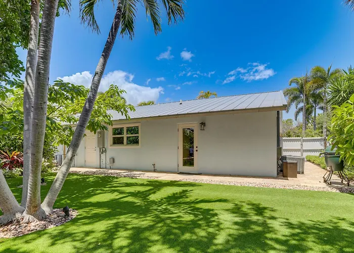 Vibrant North Palm Beach Home ~ 2 Mi To Beach!
