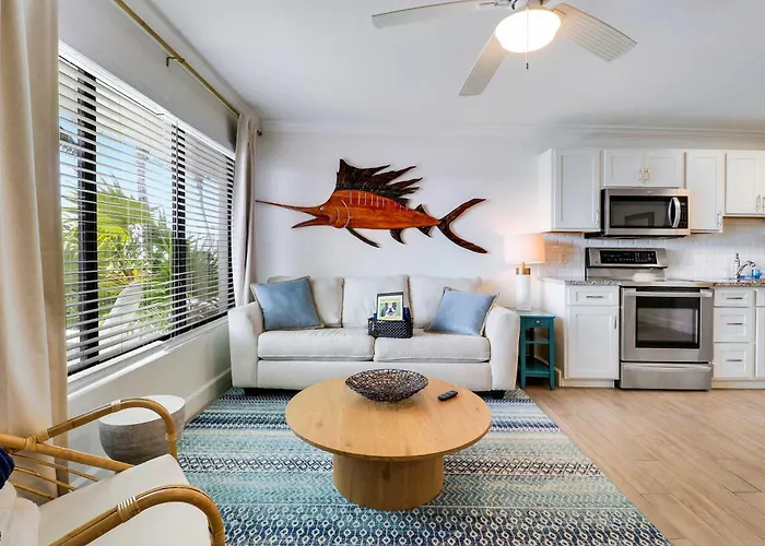 Sailfish Suites 5 - Waterfront Lodging