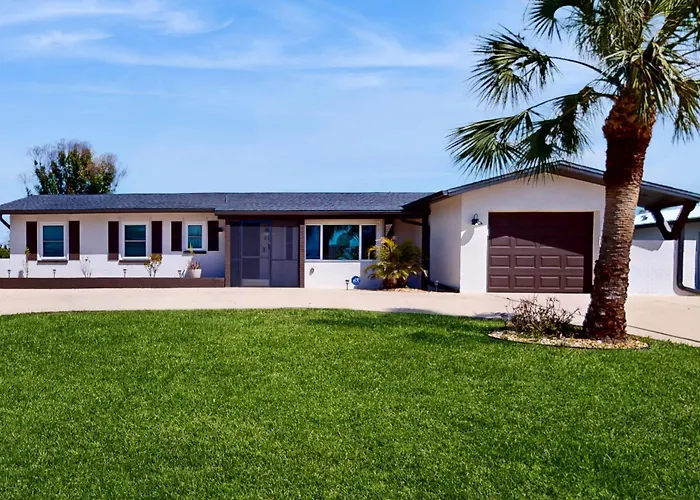 Golf Cart & Heated Pool: Rotonda West Getaway!