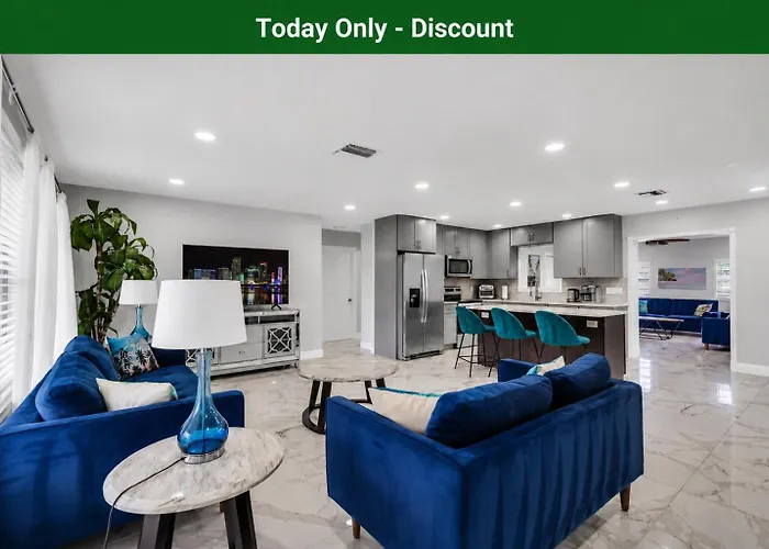 Private Vacation Home Near Beach Newly Renovated