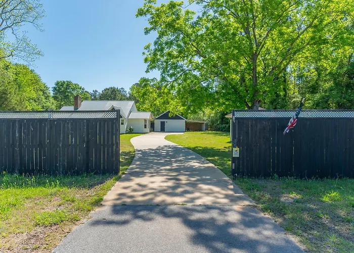 Private Pool And 3Br Family Fun Home With Gazebo