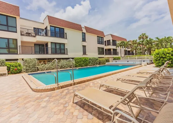 Breezy Beachside Views! Heated Pool & Pickleball!