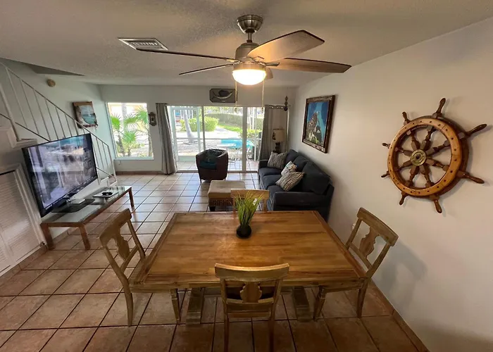 Full Time Lic Mgr - 2 Bed 2 Bath Villa - Oceanfront Beach Resort - Saltwater Lagoon