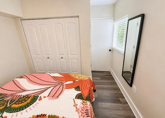 Cozy Boho Retreat Near Little Havana With Free Parking