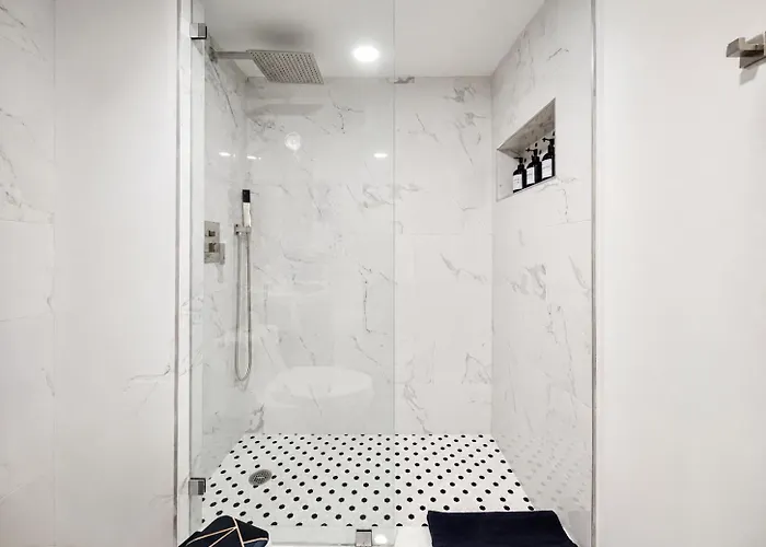 Miami Chic Studio Gateway For 2 Near Little Havana