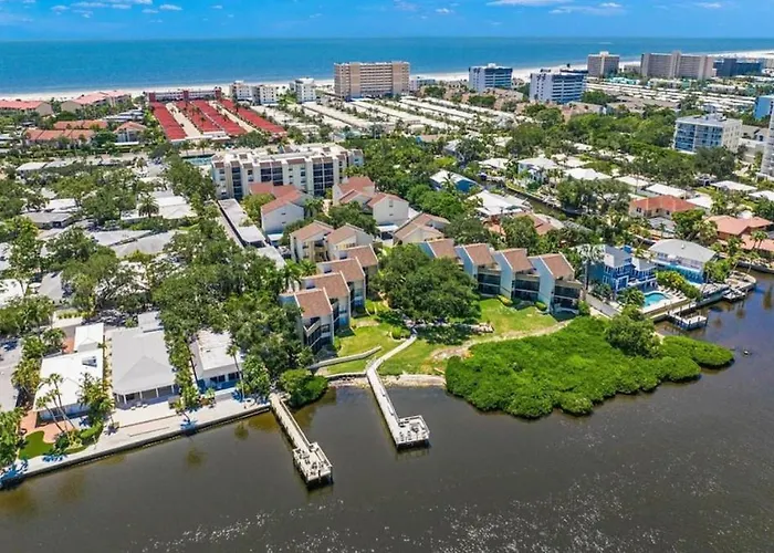 Siesta Key Beach - 2 Bedroom - 3 Beds - 3 Bathroom Duplex With Heated Swimming Pool