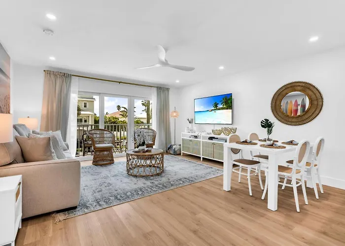 On The Beach Juno! 3-Top Rated Villa!