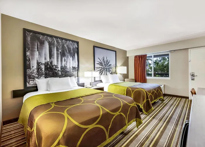 Super 8 By Wyndham Riviera Beach West Palm Beach