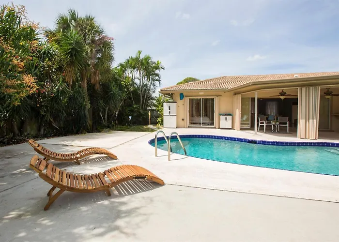 Casa Del Sol Pool Bungalow Sleeps 8 Near Beach
