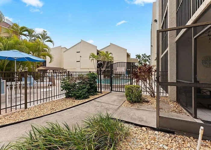 Siesta Key Escape Ground Floor Steps To Heated Pool And Free Trolley