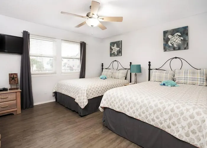 Emerald Shores: Steps From The Gulf, Navarre Beach