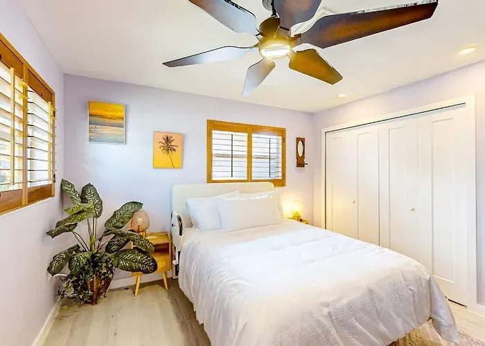 Purple Pelican Cottage