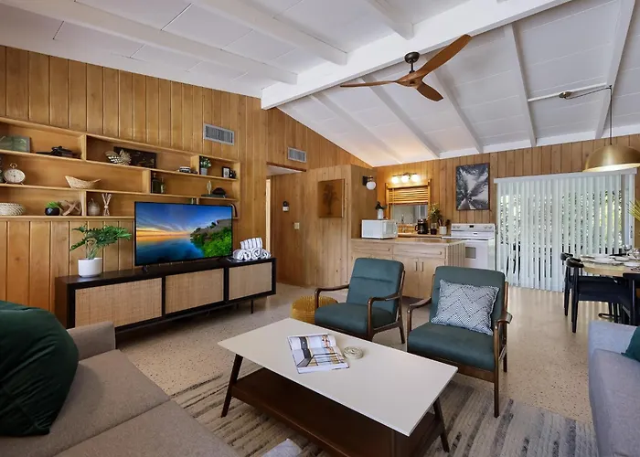 Bos Beach Bungalow