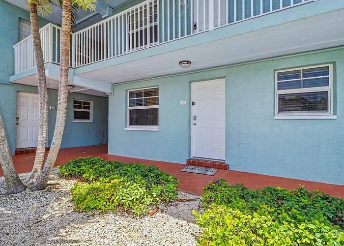 Barefoot Beach Resort F104