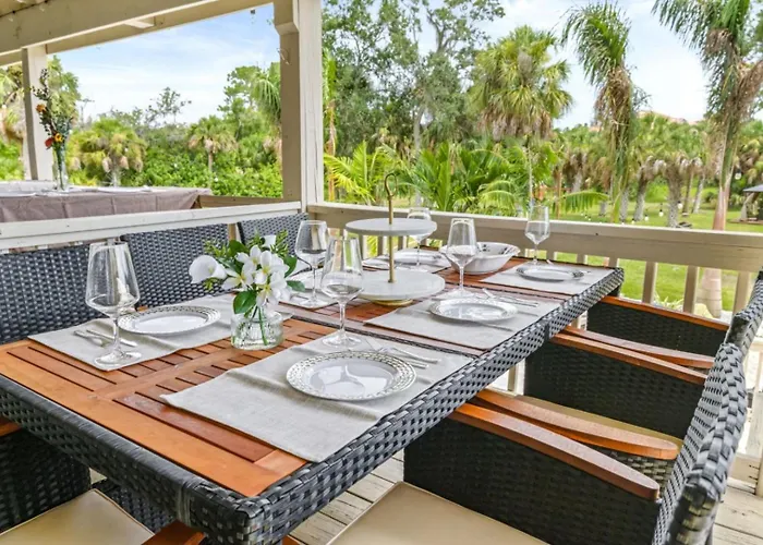 Sleeps 40! 13Br•Heated Pool•Waterfront Resort•Spa