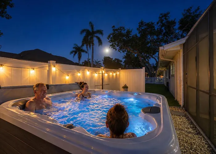 Sunwashed Stone Villa With Heated Pool, Hot Tub & Mini Golf