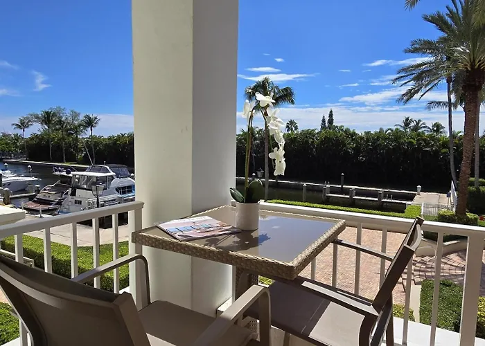 Serene Marina Views Await At This One-Bedroom Gem!