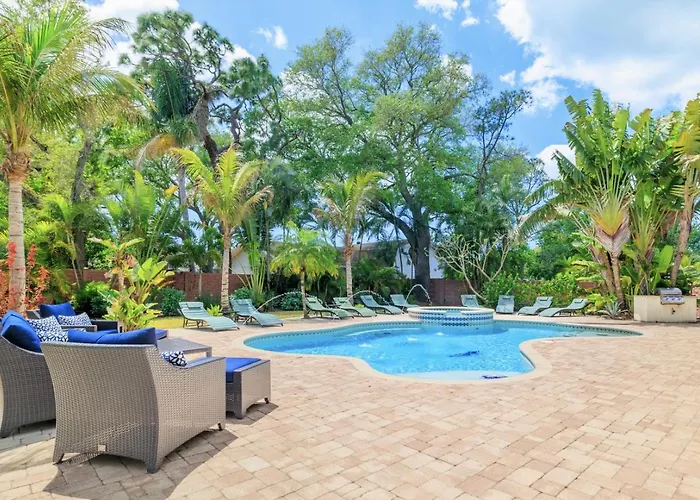 The Pine And Palms - Private Luxury Resort