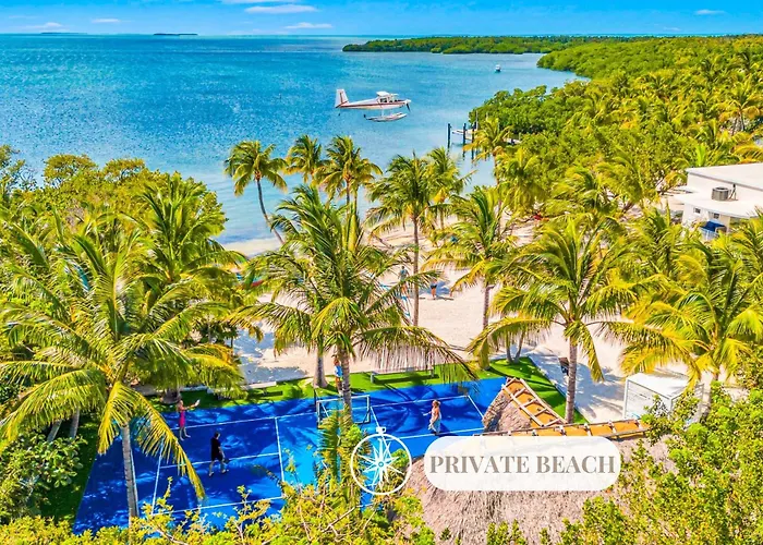 Private Beach Pickleball Court And Tiki Bar Heated Pool Designated Paradise Key