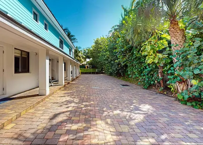 Modern Lux Seaside 100 Ft To Juno Beach