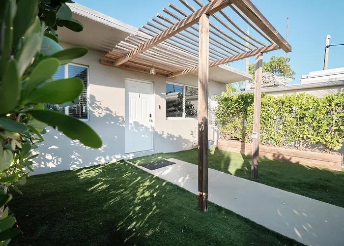Waterfront Cabana 1 Key Largo