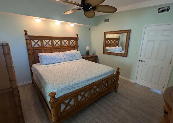 Keys To The Sea And Cabana Club