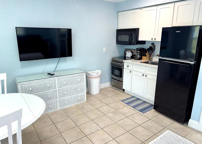 White Sands Beach Resort - Anna Maria Island