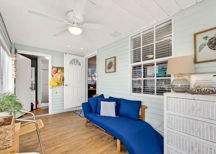 Sunny Isles Cottage 