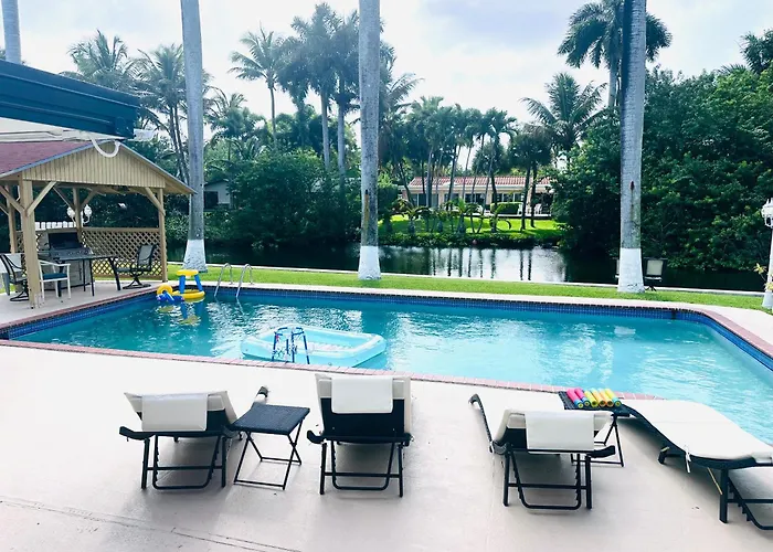 Aventura Waterfront House