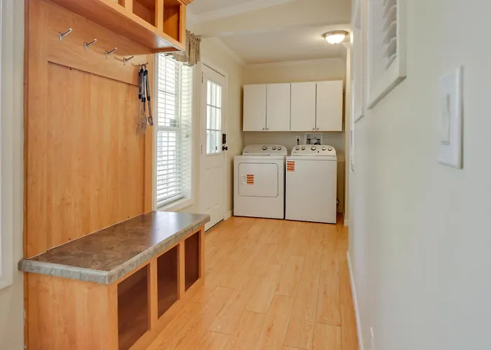 Pool Access! Spacious Home Near Wekiwa Springs