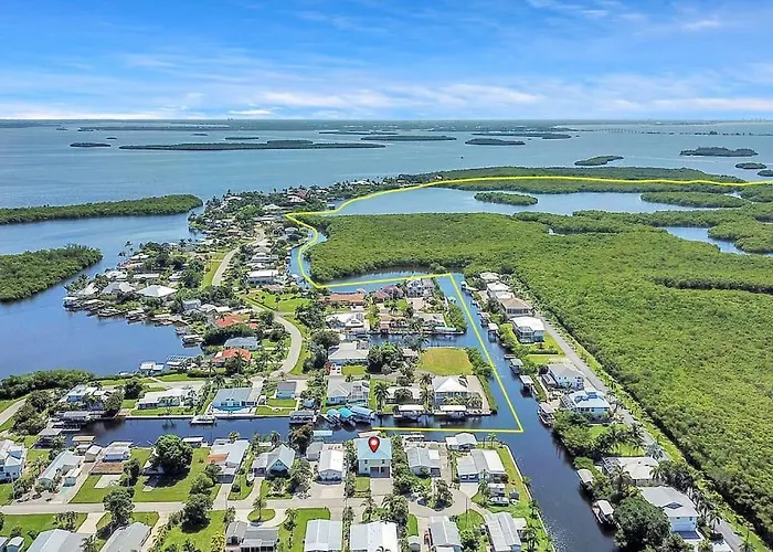 3 Bed 3 Bath Home On Quiet Canal With Heated And Chilled Pool