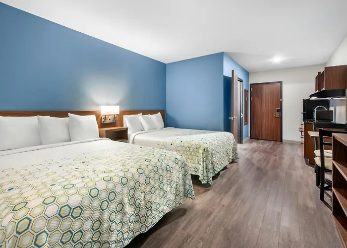 Hometowne Studios By Red Roof Fort Myers