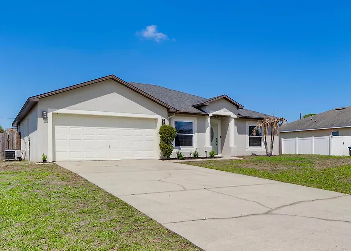 Jump Into Fall At This Cozy Gem W/ Private Pool!