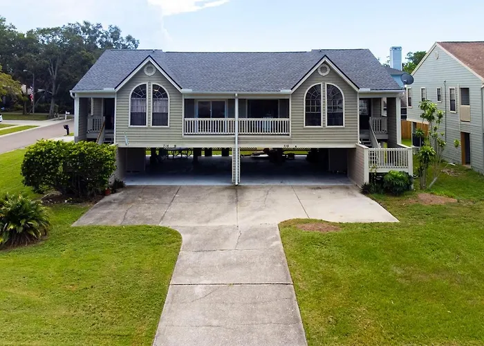 Palm Harbor Entire Duplex Sleeps 16 Near Beaches