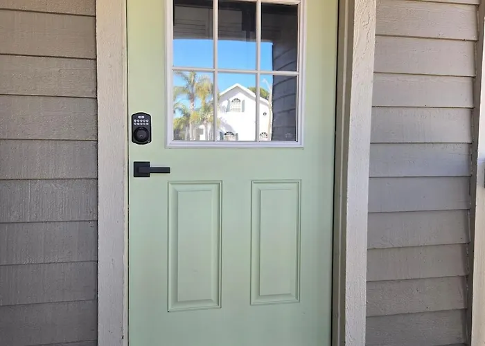 Palm Harbor Entire Duplex Sleeps 16 Near Beaches