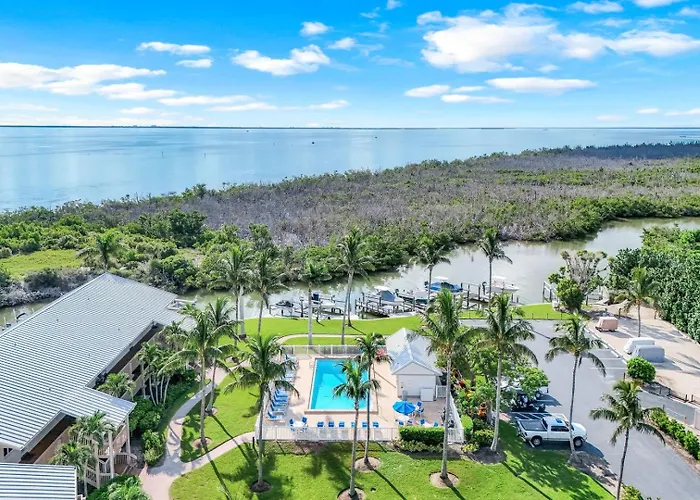 Marina Villa 806