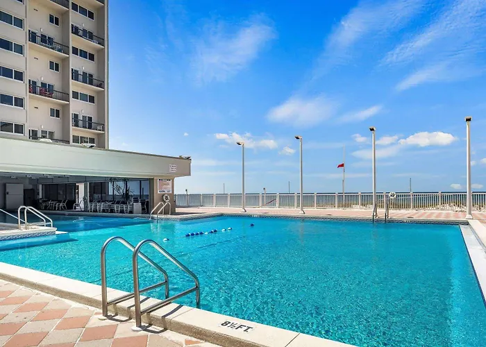 Pinnacle Port Penthouse - Beautiful 2 Bdrm
