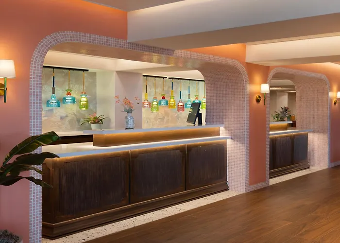 Ocean Key Resort & Spa, A Noble House Resort