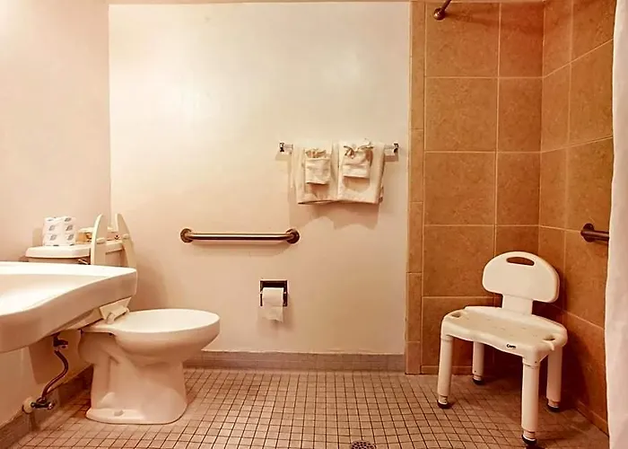 Oyo Waterfront Hotel- Cape Coral Fort Myers, Fl