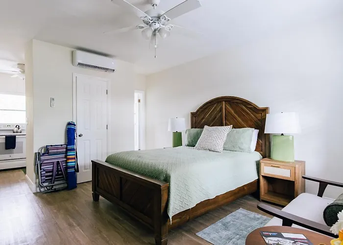 Cozy Private Studio 2 Blocks From Pompano Beach