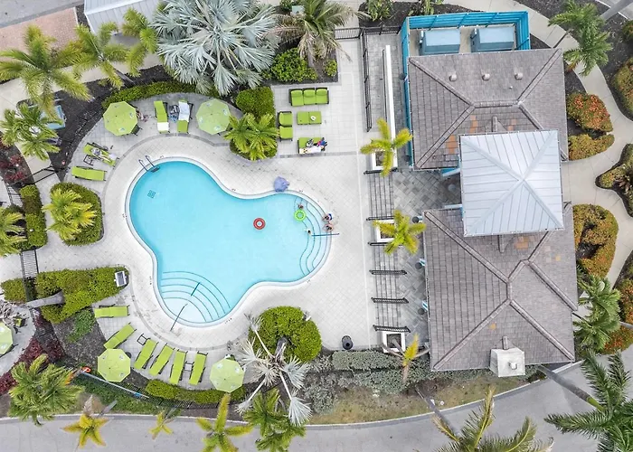 Pet-Friendly! Waterfront Lanai, Bunk Room, Pool