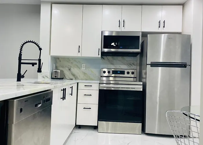 Stylish 1Br 2Ba Condo 1Block To Aventura Mall
