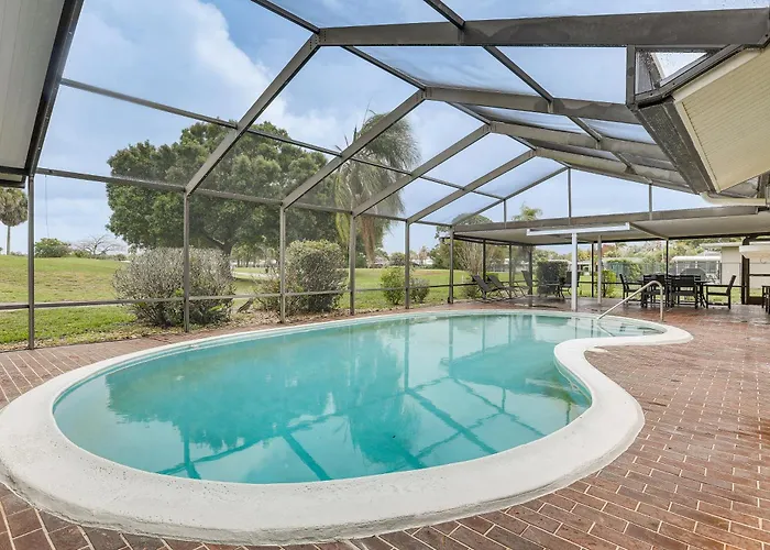 Golf Course Getaway! Port St Lucie Home W/ Lanai