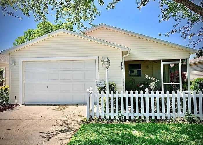 Patio Villa W Golf Cart Close To Lake Sumter Landing