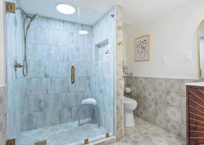 Swiftie Suite Beach Getaway Studio